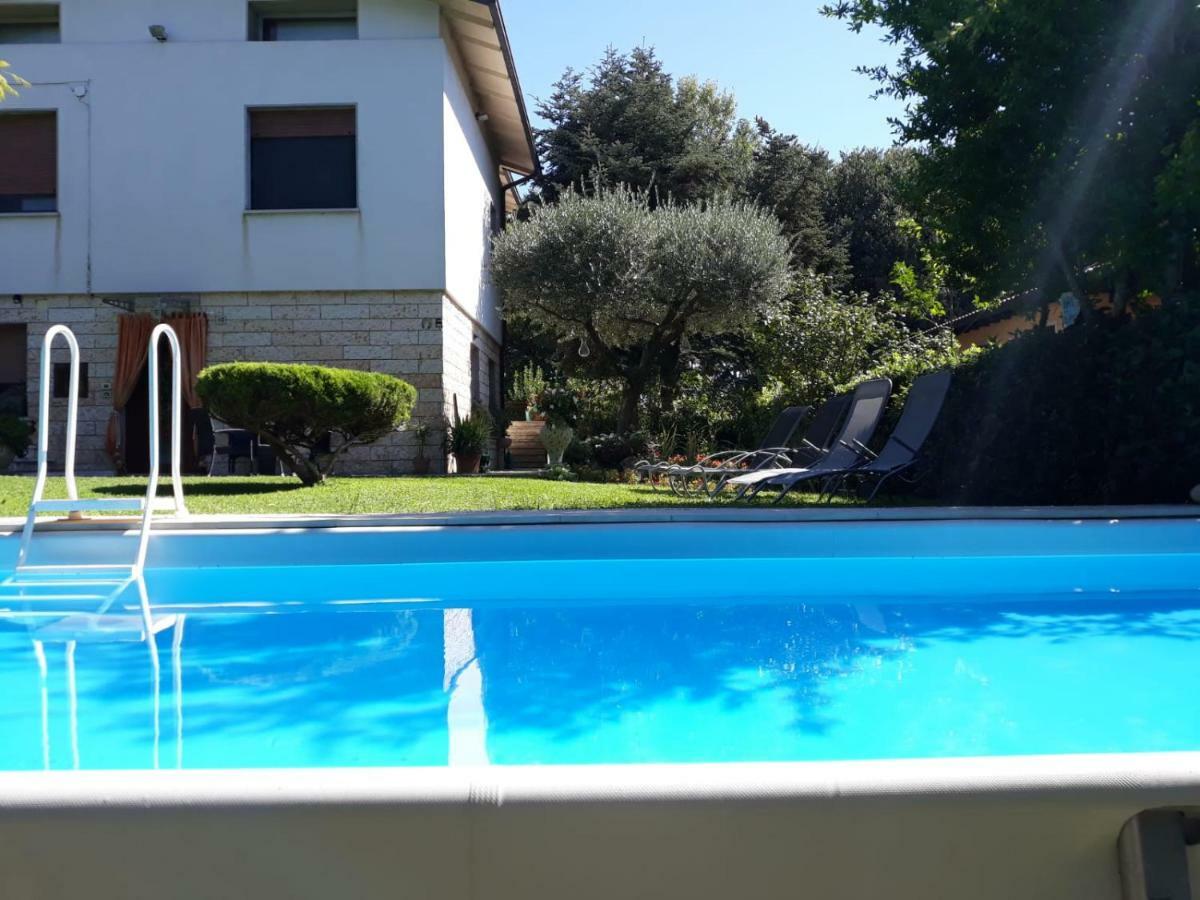 Casa Belvedere Monzambano Bagian luar foto